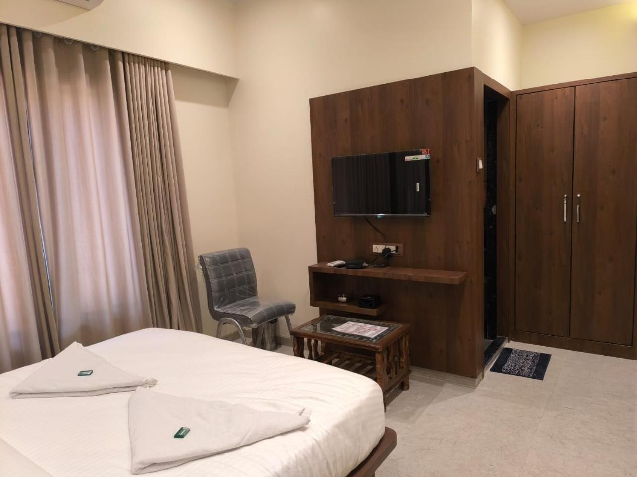 Hotel Sharan Residency Navi Mumbai Exterior foto
